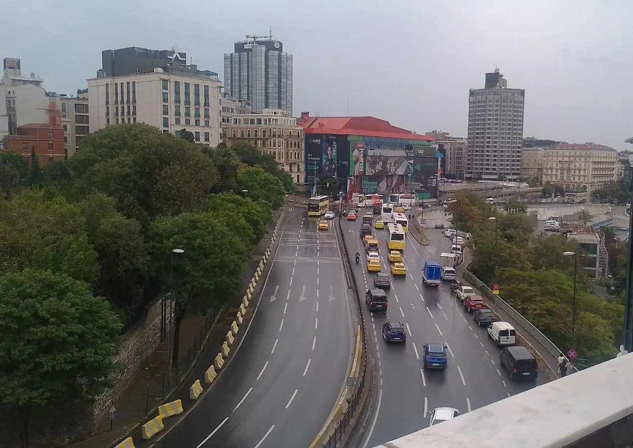Istiklal Caddesi Ve Taksim Yuruyerek 1 Dakika. Apartment Istanbul